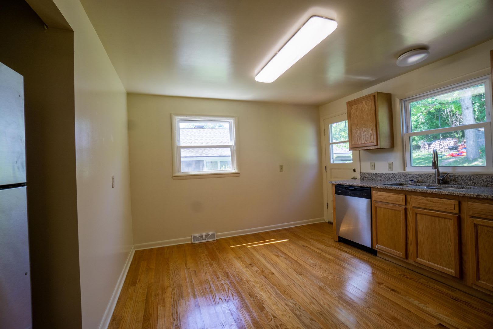 1274 Westcott Apt 1 – photo 5