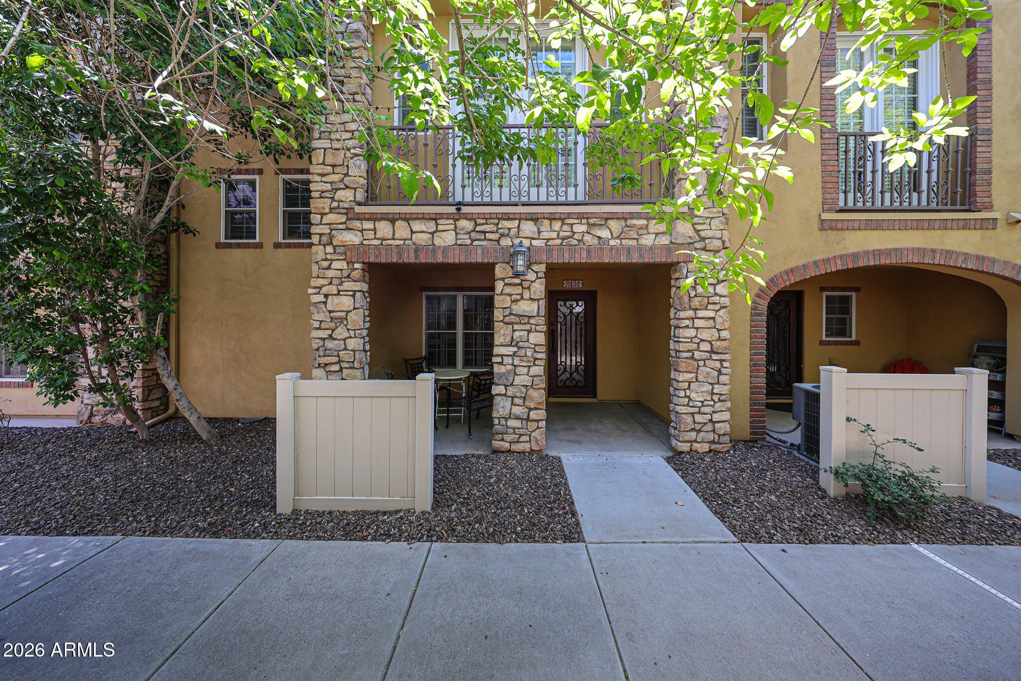 2434 E ROMA Avenue – photo 3