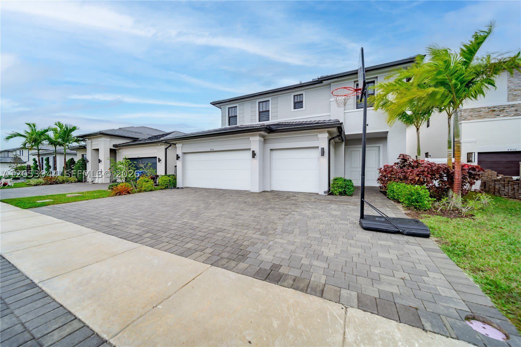 4416 SW 174th Ave – photo 2