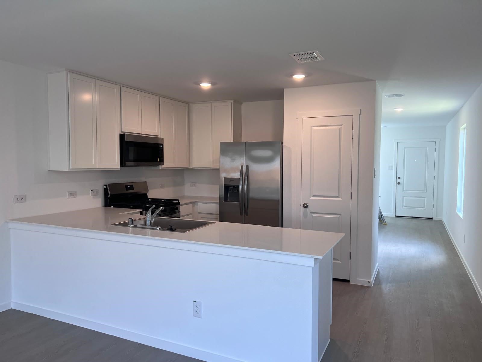 3922 Ontario Way – photo 4