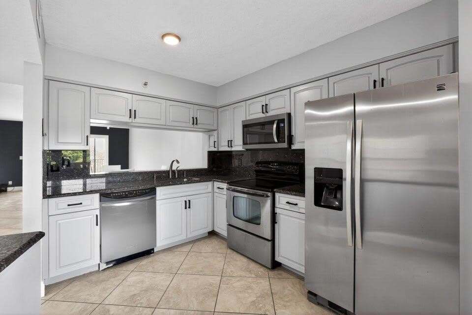 2206 S Cypress Bend Drive – photo 3