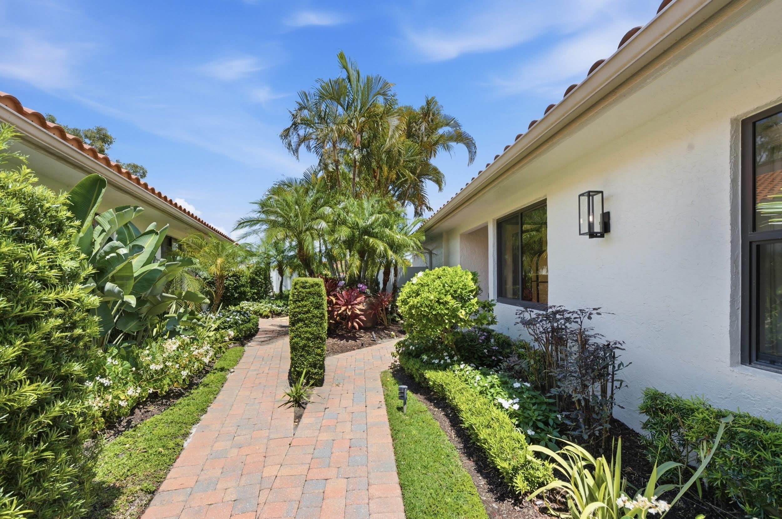 2552 Sheltingham Drive – photo 4