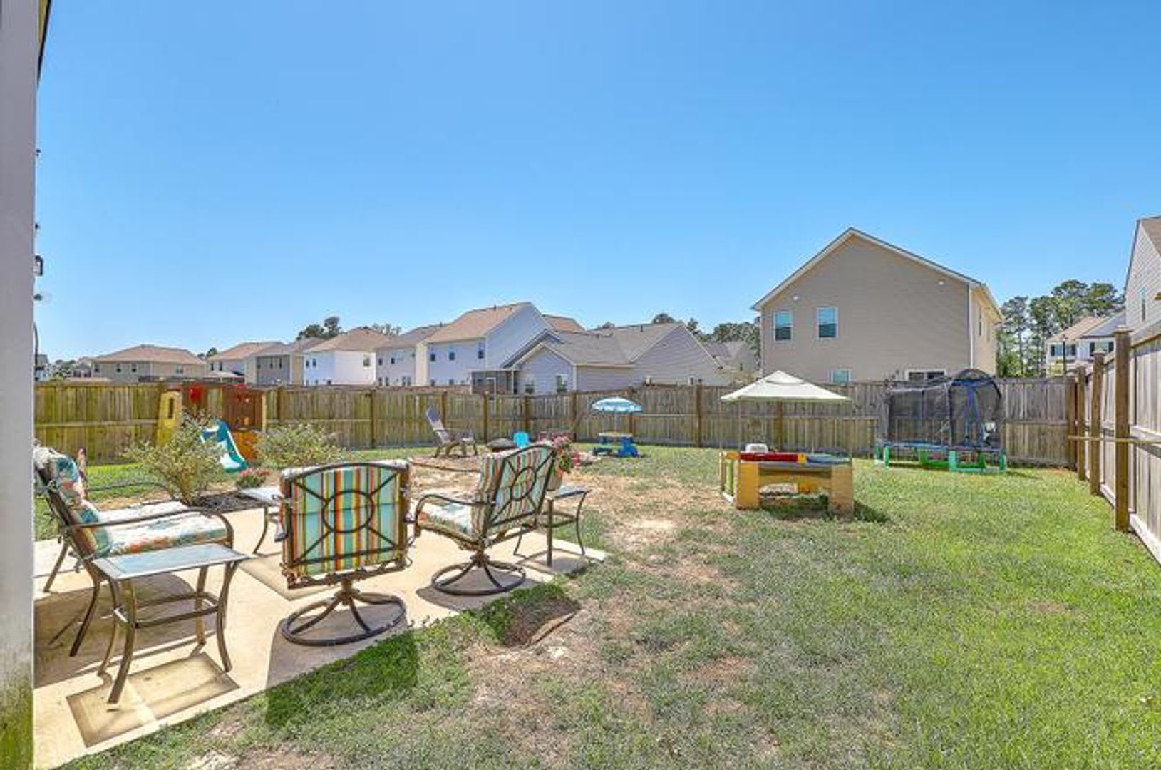 ** – photo 3