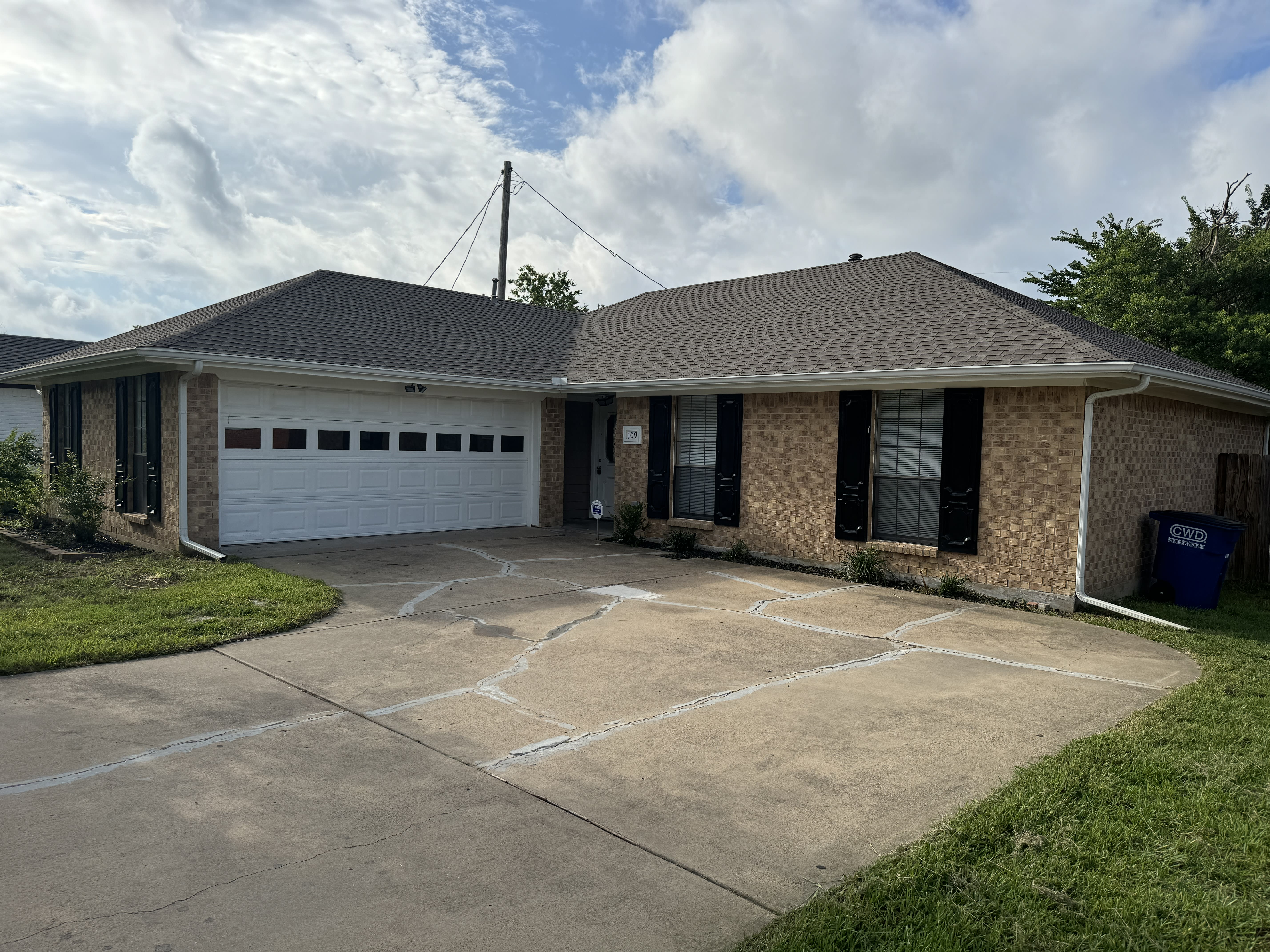 109 E Willow Ln – photo 2