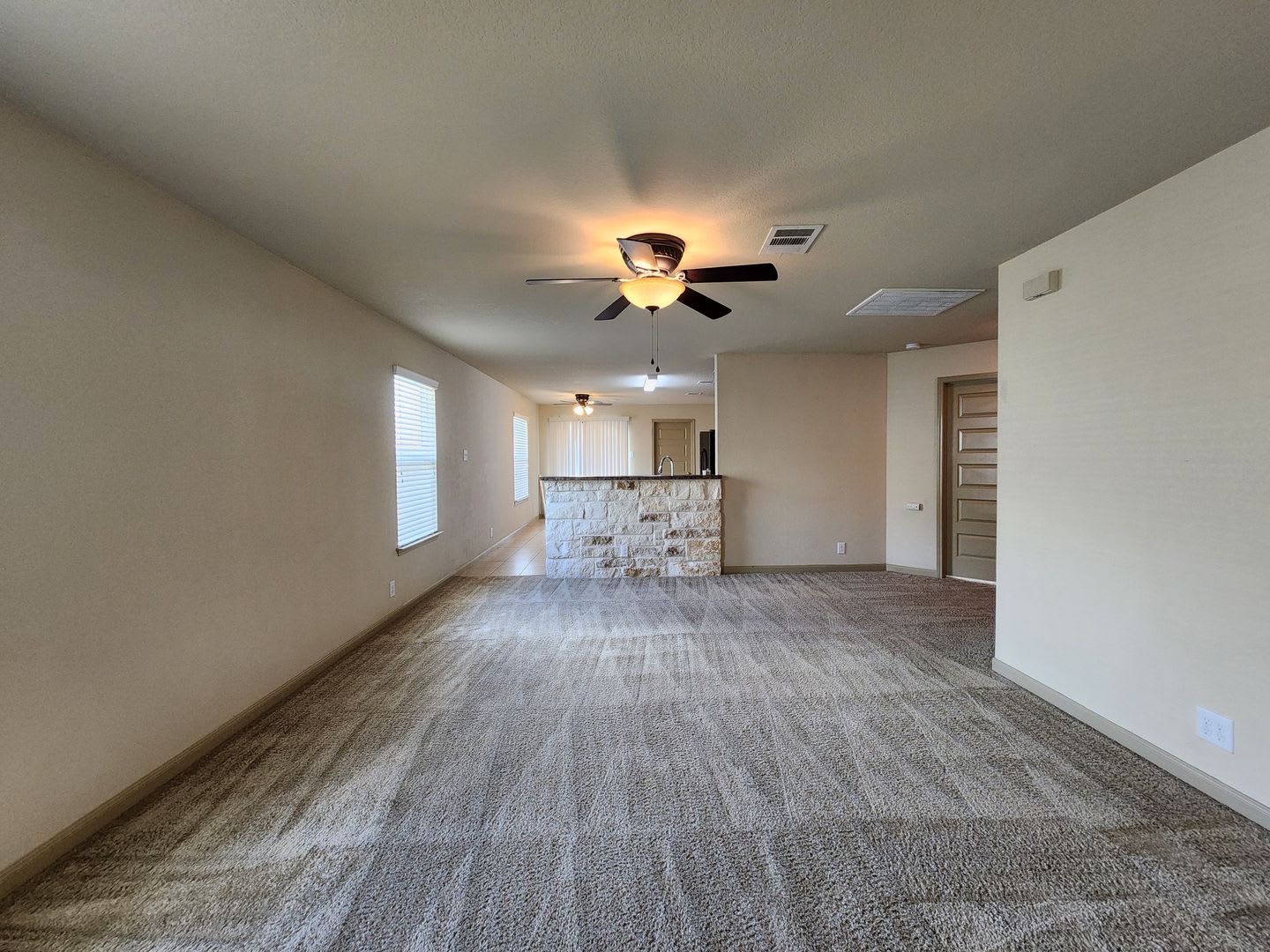 3 Bedroom In Avery Park Fridge Washer Dryer Included Covered Patio Fenced In Yard Cisd – photo 2