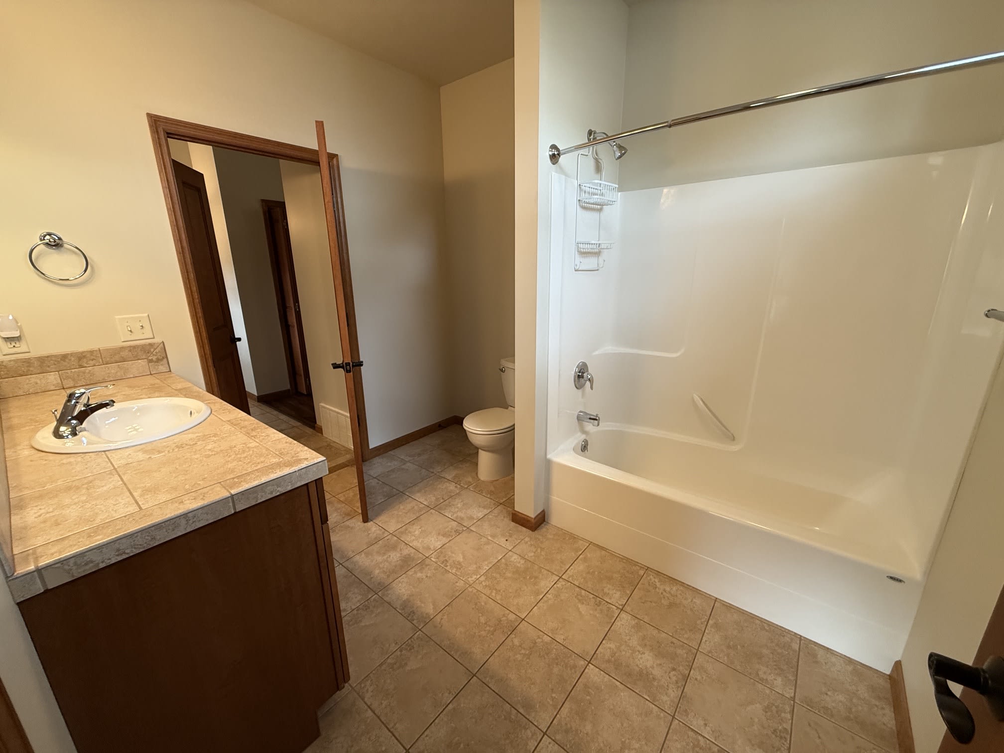 301 South Hanley Avenue – photo 5