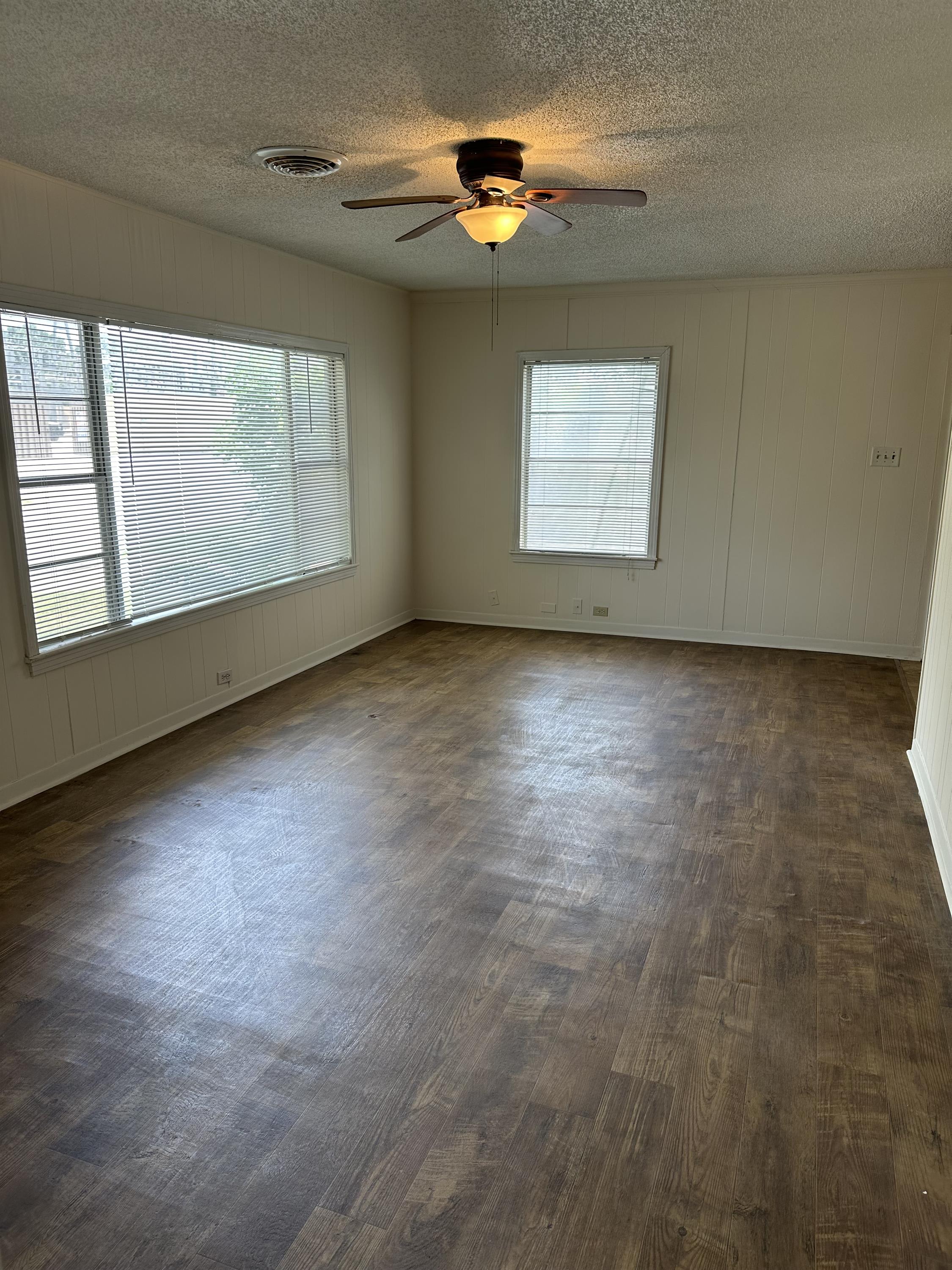 100 West Stone Street – photo 3