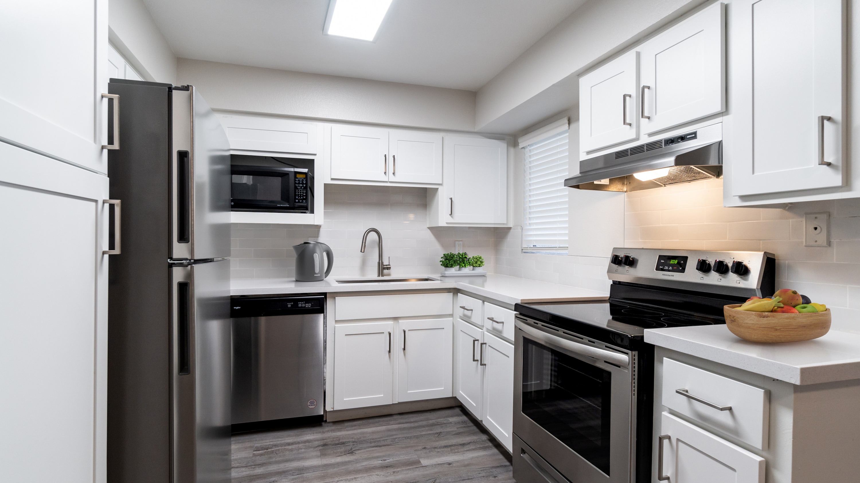 Del Sol Apartments – photo 5