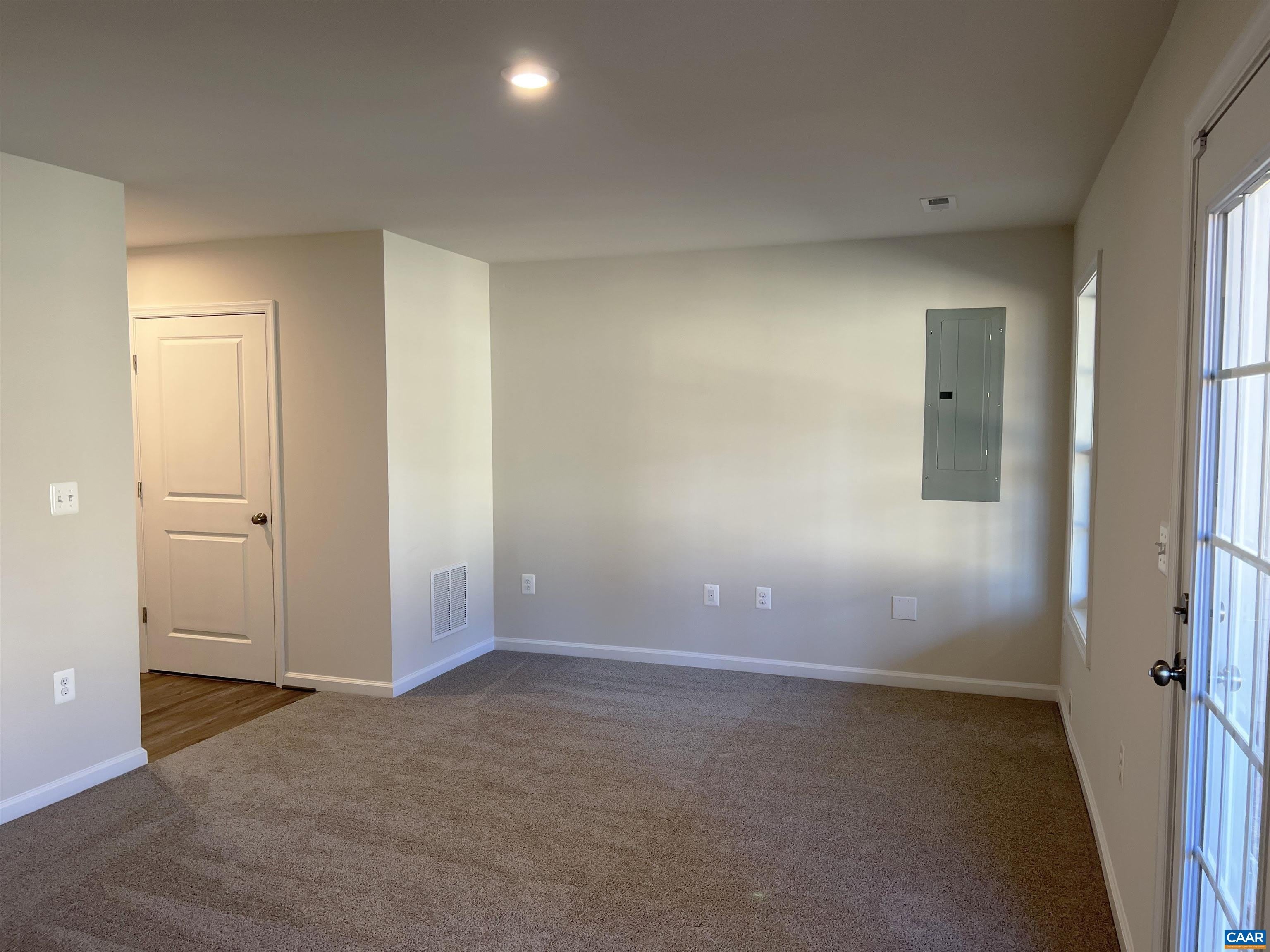 325 WILLOWSHIRE CT – photo 4