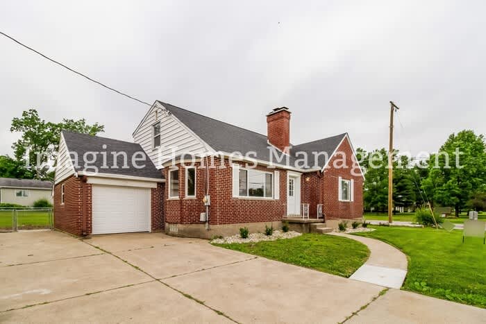 8587 Kenwood Road – photo 3