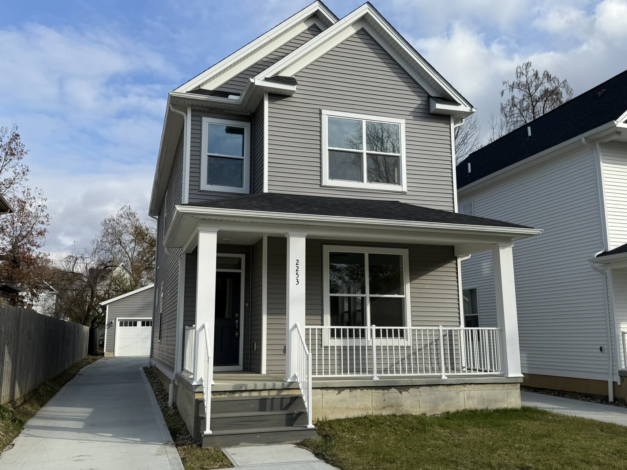 2253 E 97th St – photo 1