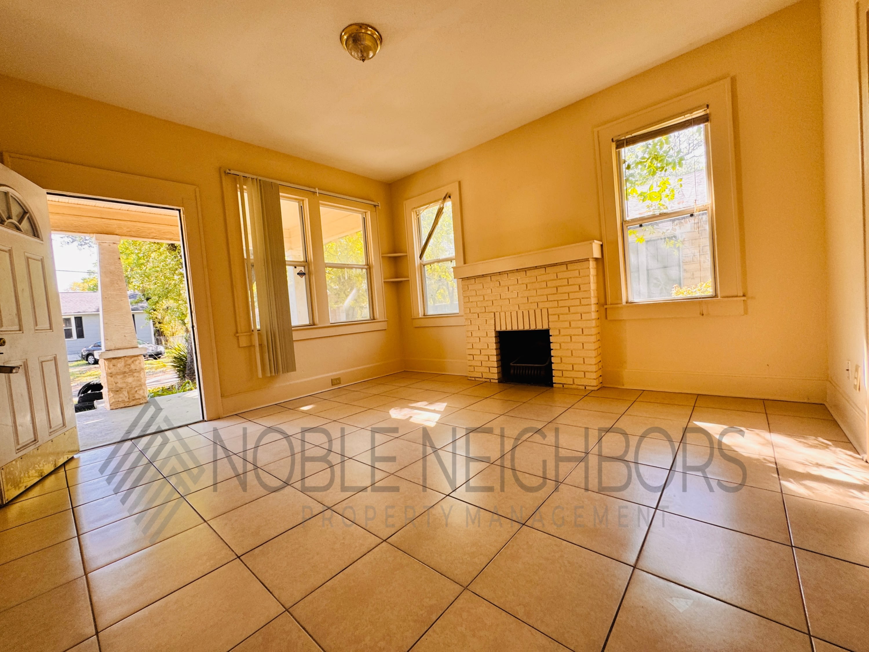 1617 East 14Th Street – photo 3