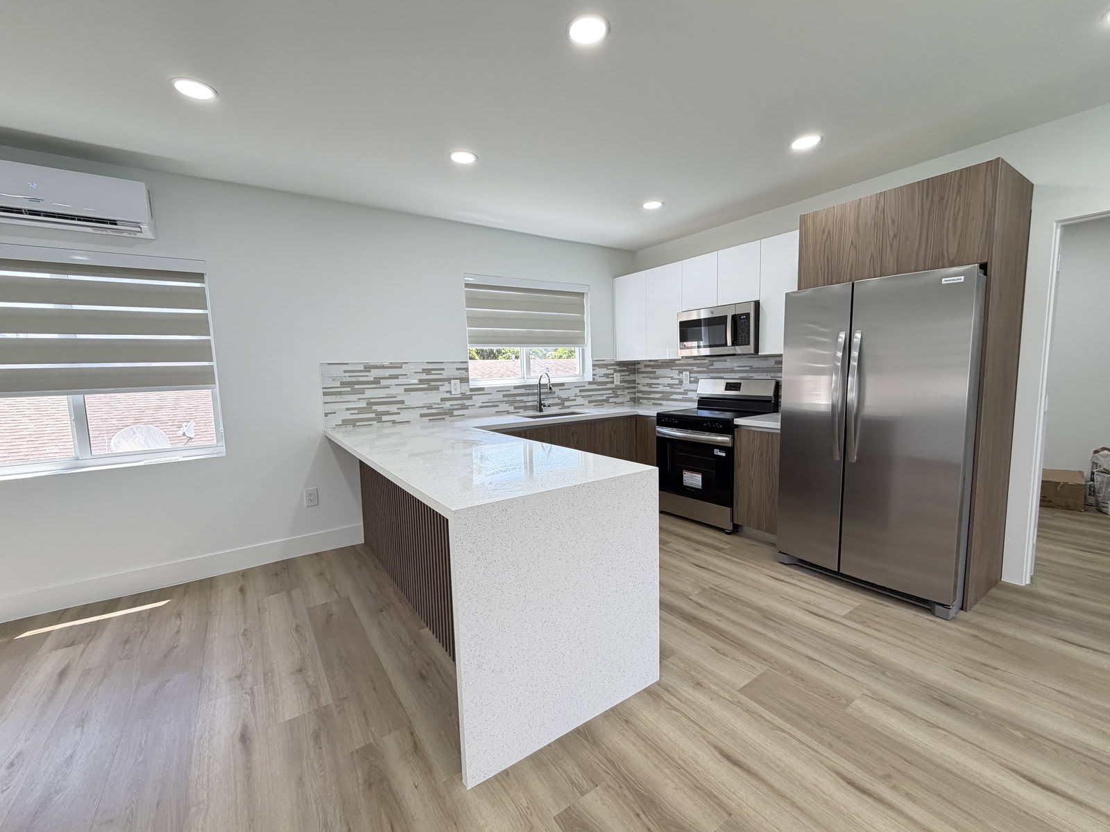 311 Southwest 27Th Avenue – photo 1