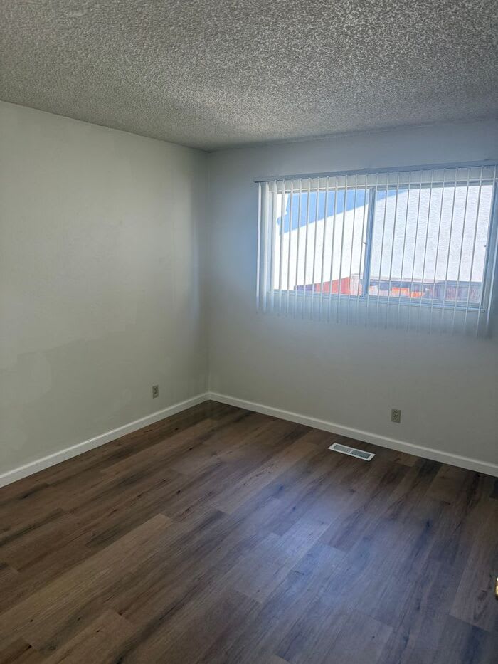 19554 Center Street – photo 5