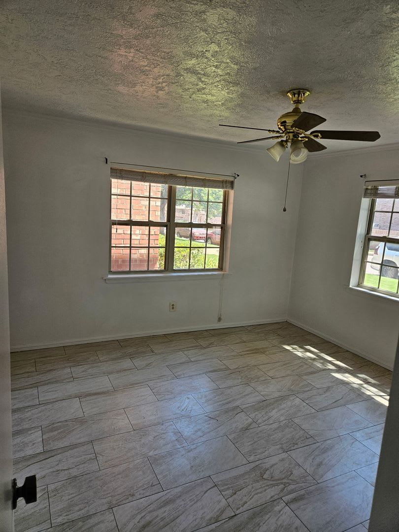 Great 2 Bedroom Condo! – photo 3