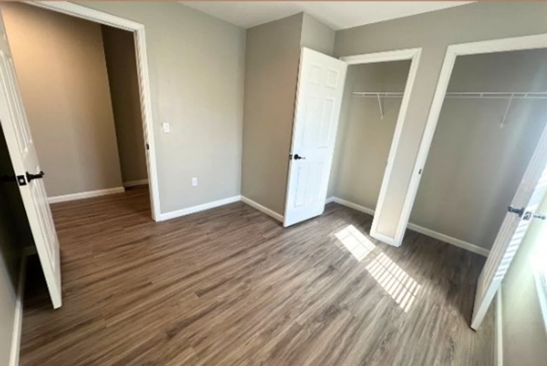Duck Creek Apartments – photo 3