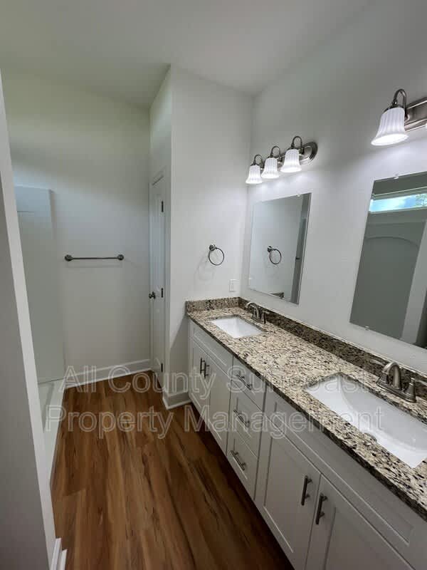 365 Elliot Drive – photo 5