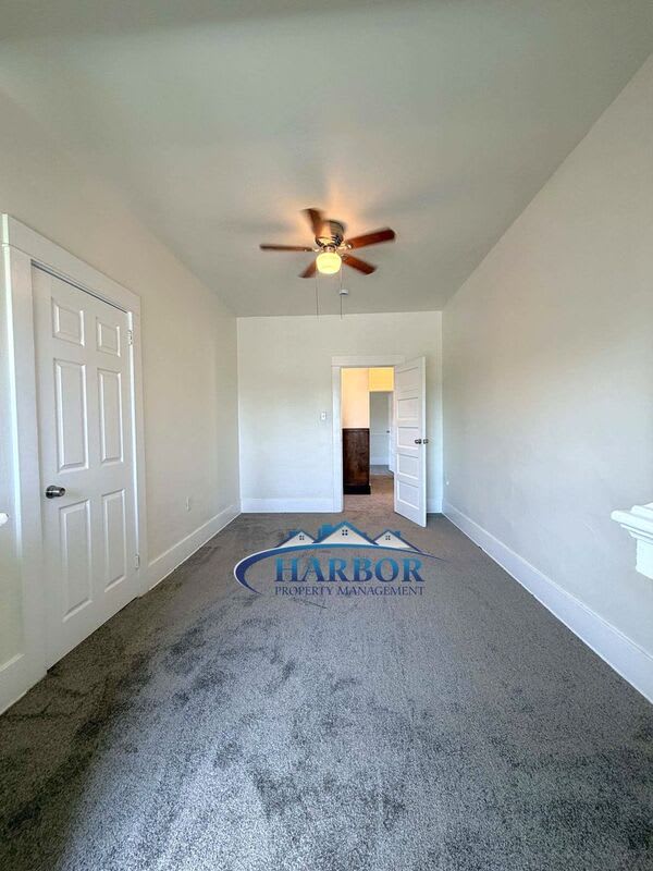 362 W 10th Street – photo 5
