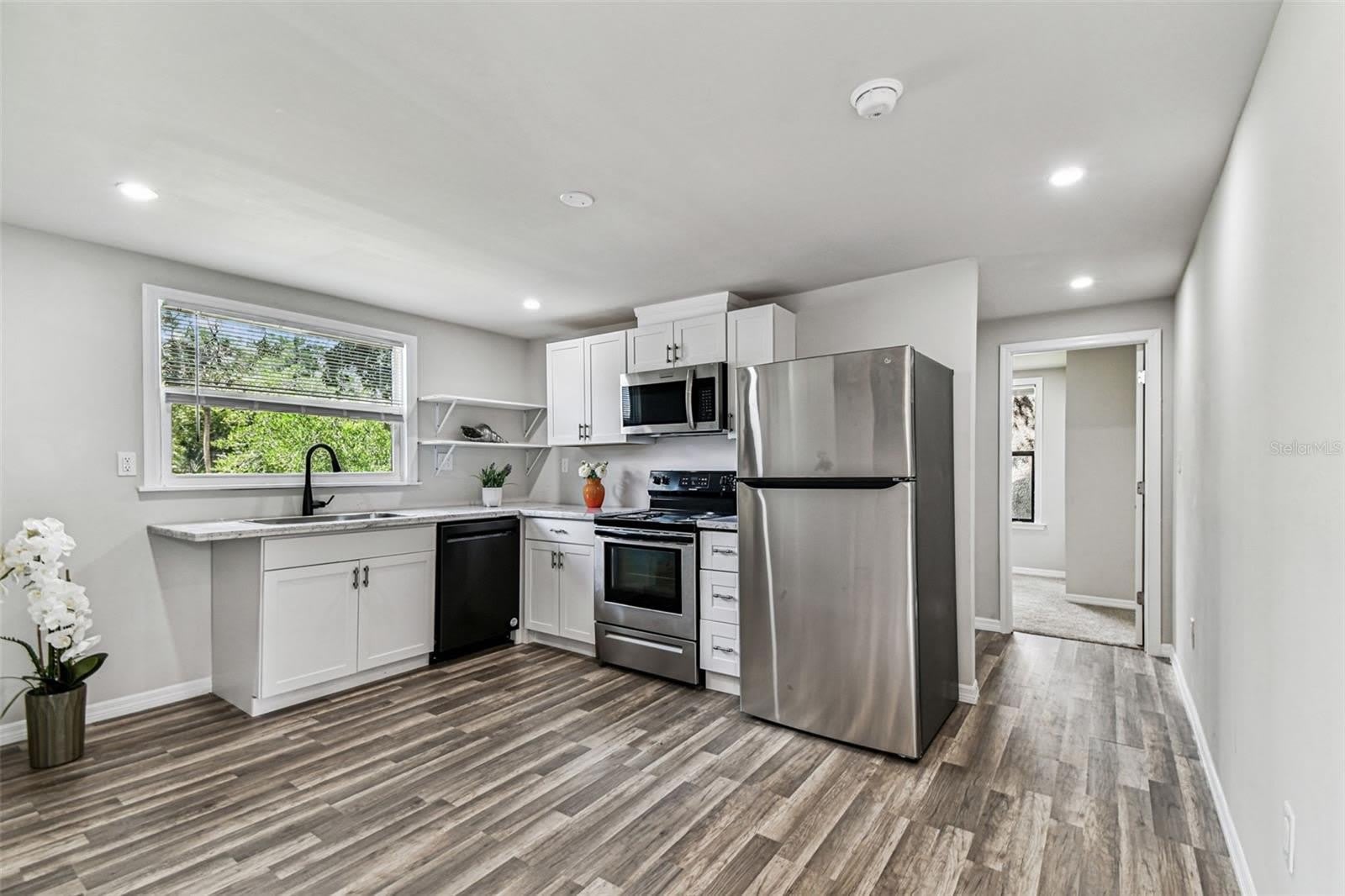 1006 E 26TH Avenue – photo 1