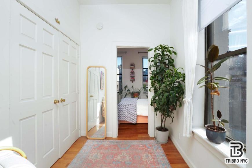 301 West 20th Street – photo 4