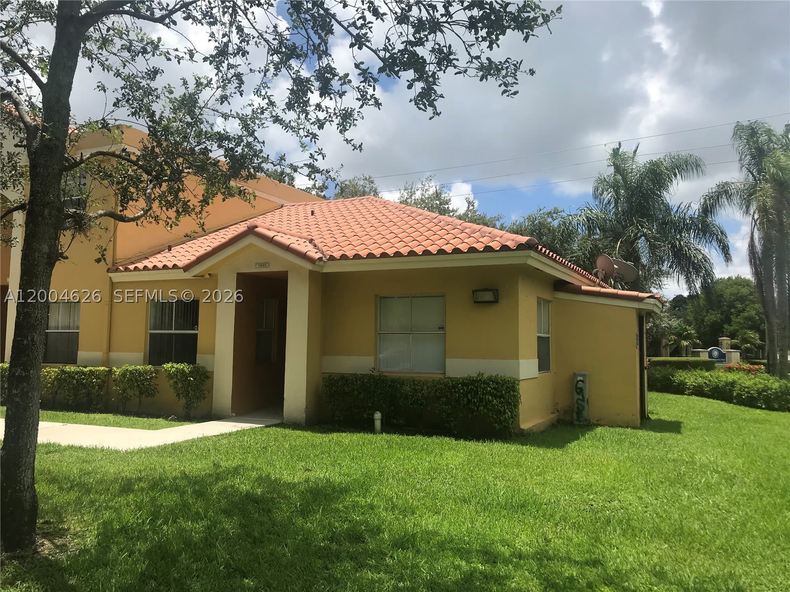 3825 Nw 90Th Ave – photo 1