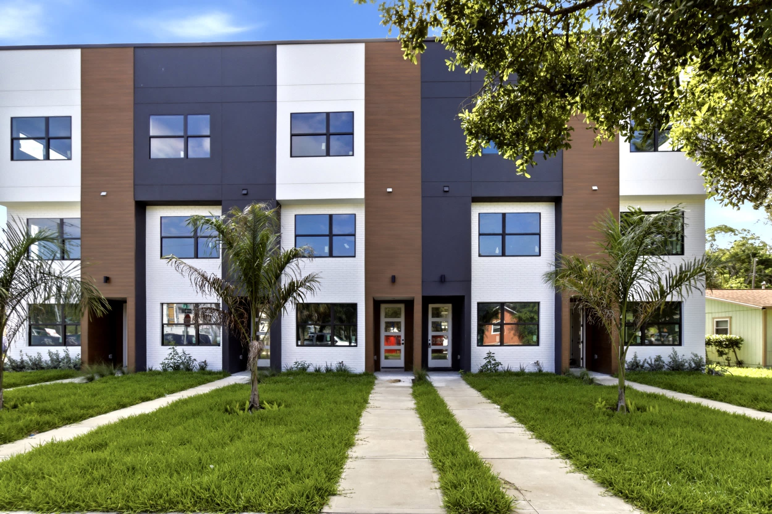 375 13Th St N – photo 2