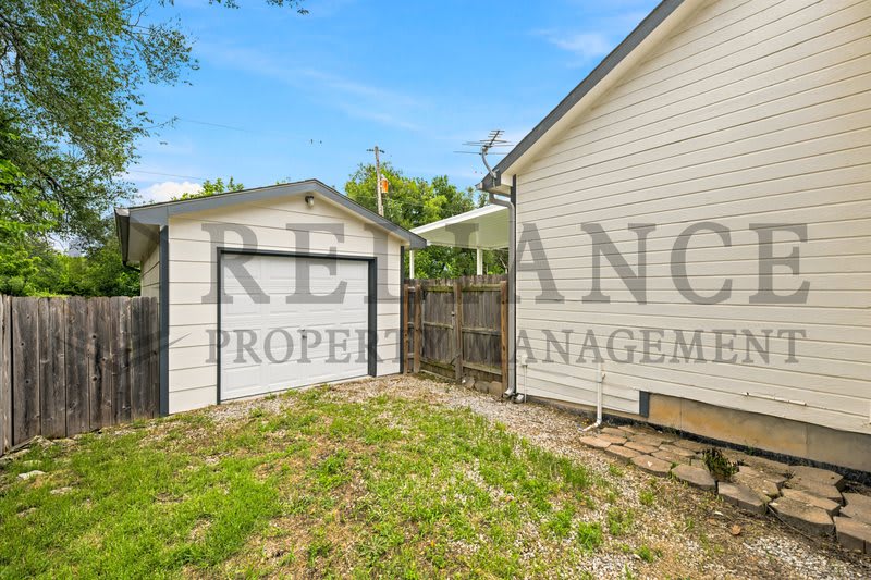 516 North Lakeside Drive – photo 5