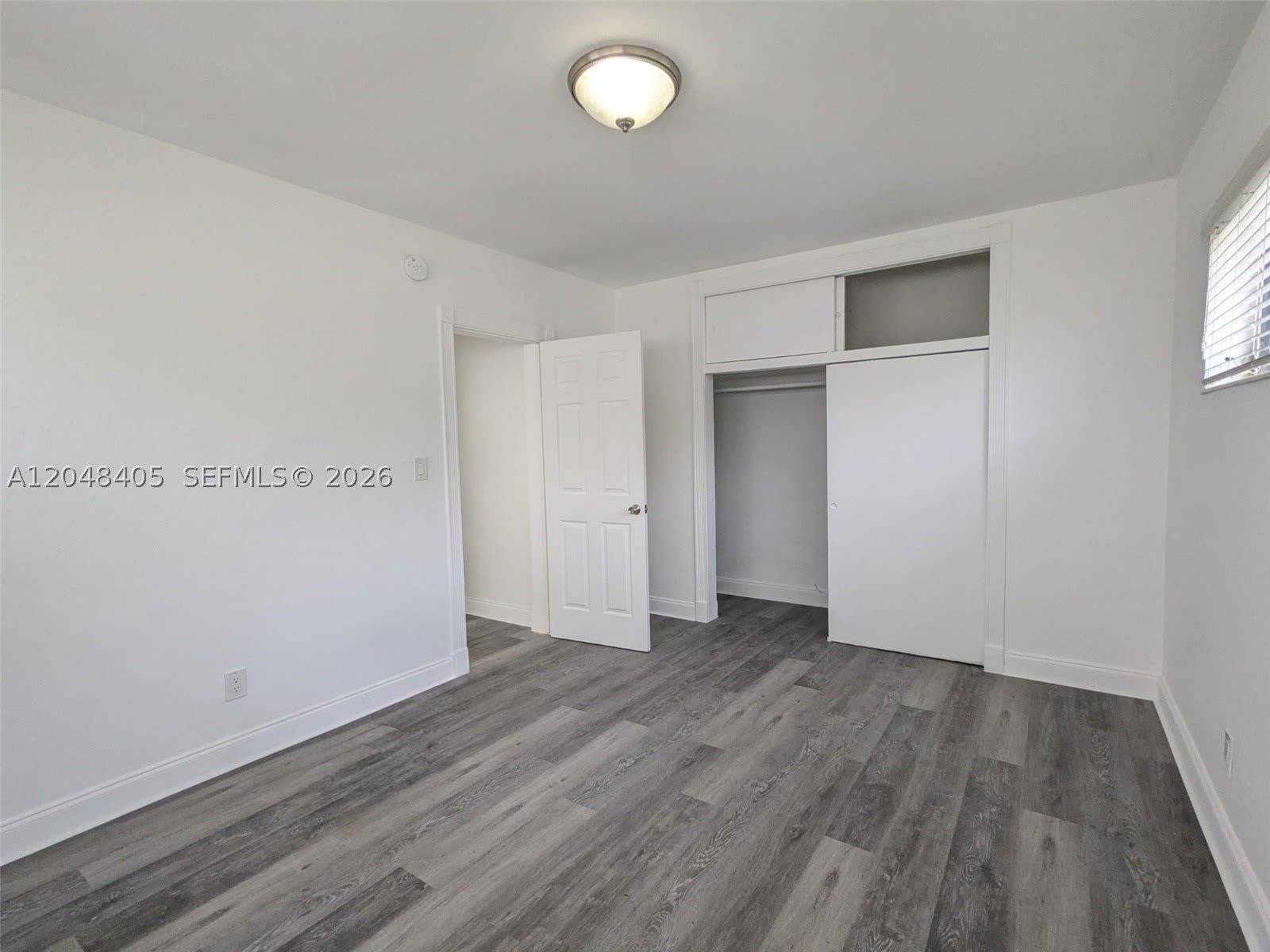 7815 Crespi Blvd – photo 1