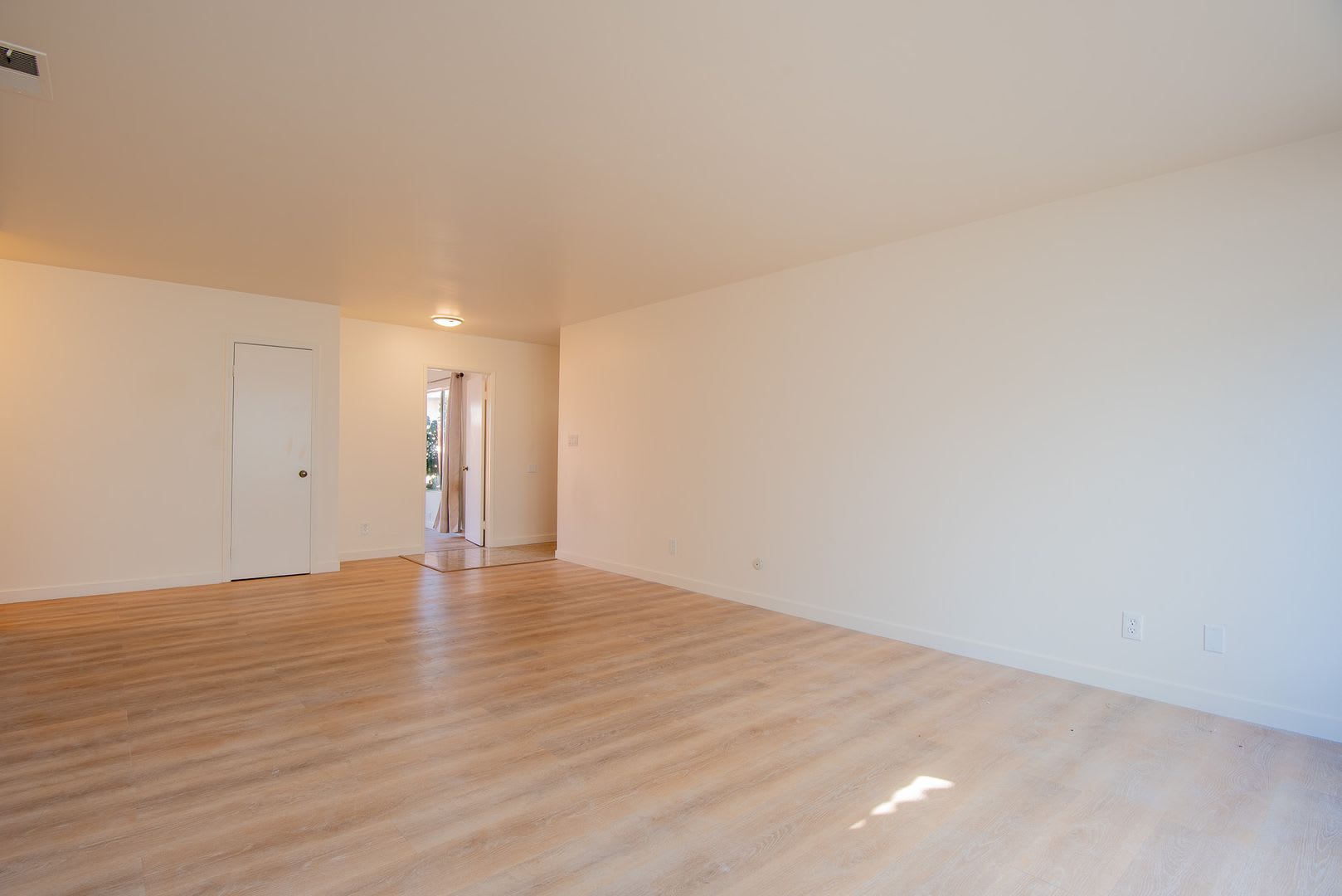 3 Bedroom, 2 Bathroom House Available For Rent In Bay Park – photo 4
