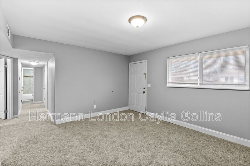 2265 Grants Parkway – photo 3