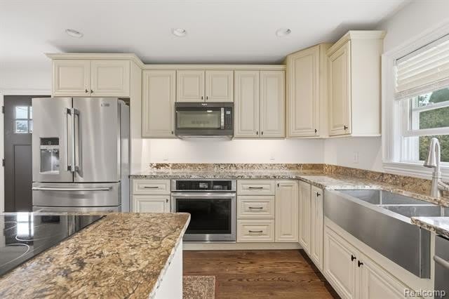 37752 Huron Pointe Drive – photo 4