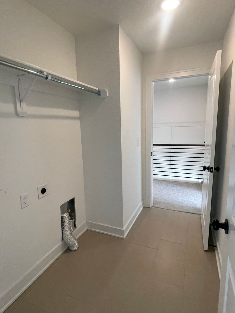 Great Townhome Living In Parkville 3 Bedroom 2 Full Bath 1 Half Bath 2 Car Garage – photo 3