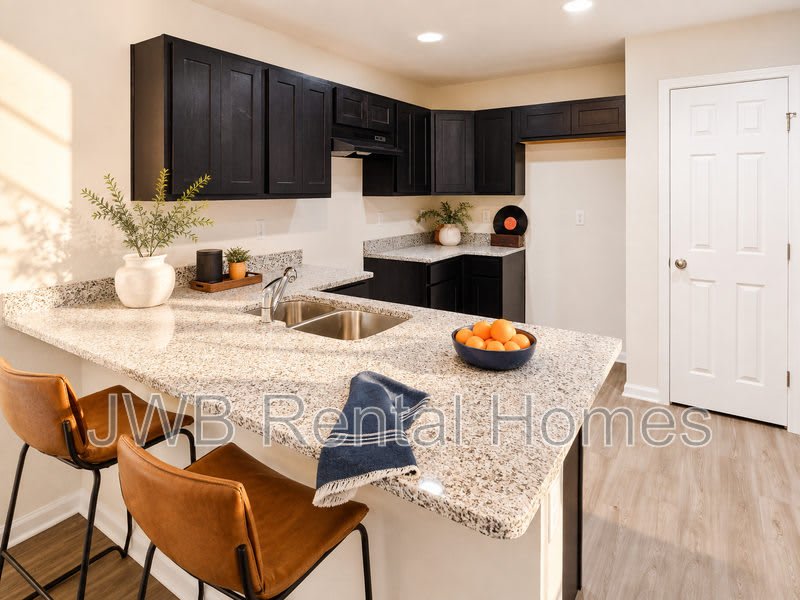 11137 Pine St – photo 3