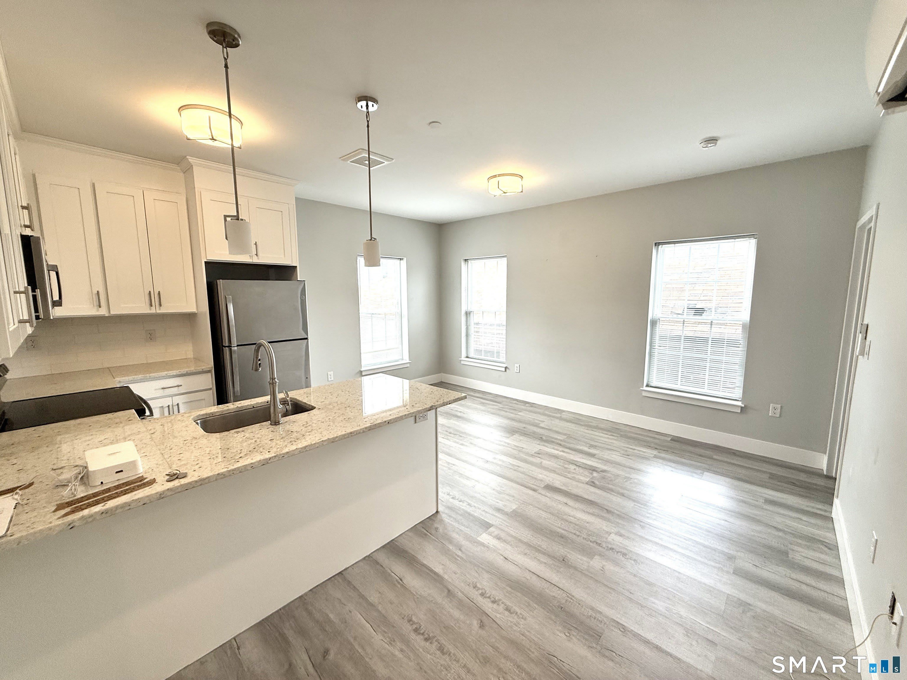 502 Howe Avenue – photo 5