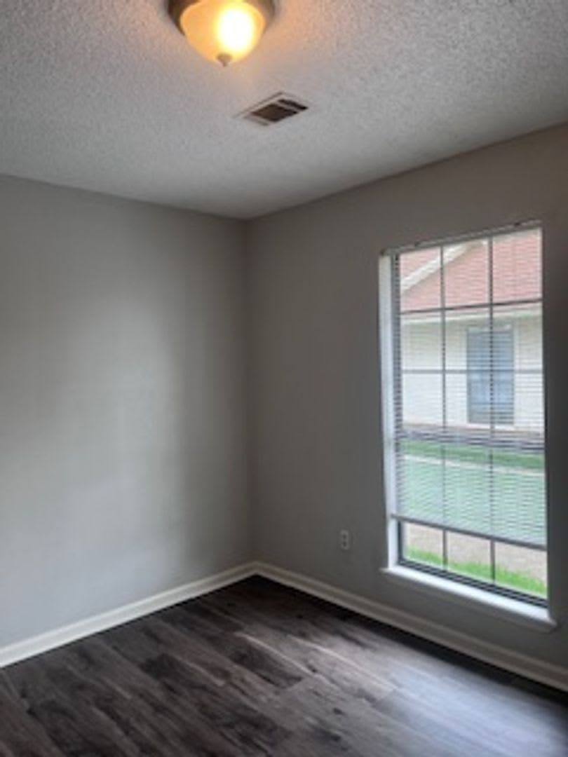2 Bedroom Duplex on South Z in Fort Smith – photo 3