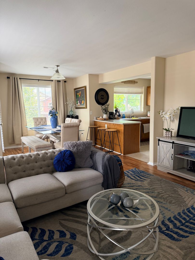 Fantastic west end condo – photo 4