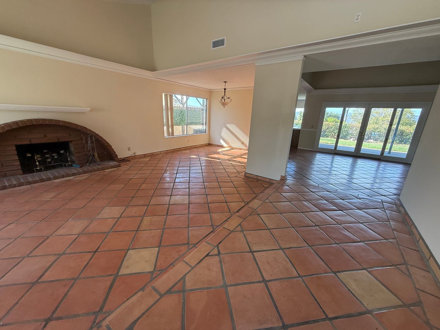 4 bed, 2 bath single story home with RV access – photo 3