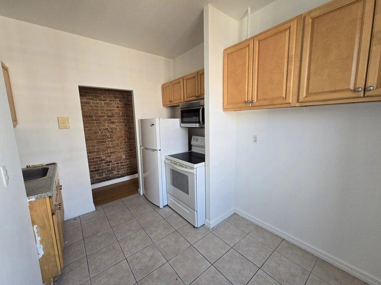 500 West 170th Street – photo 5