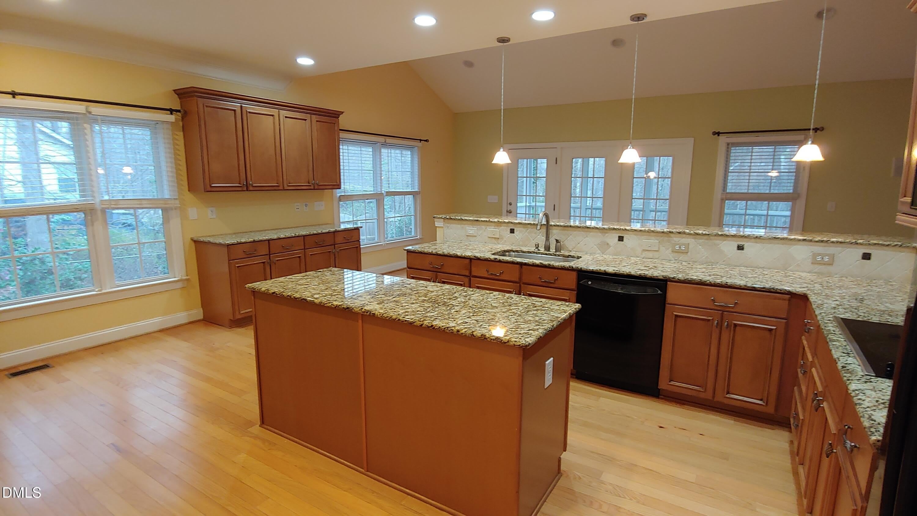 2809 Cowley Road – photo 4