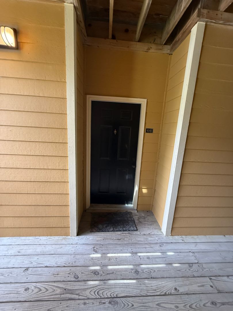 Mercer Point Condominiums – photo 2
