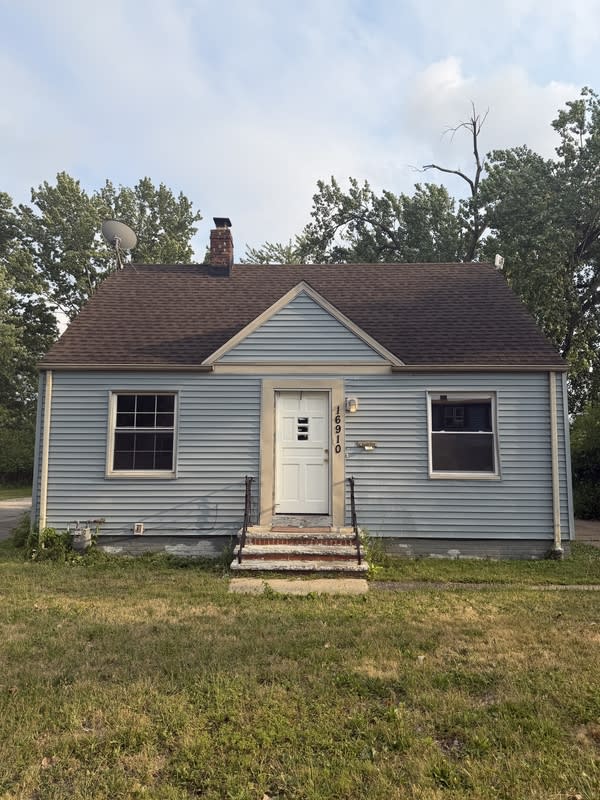 16910 Lotus Drive – photo 1