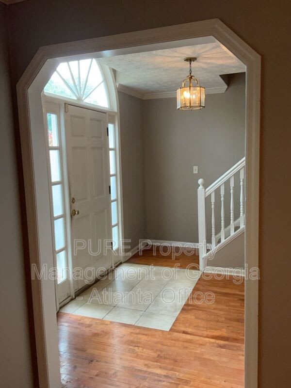 743 Helga Dr NE – photo 3