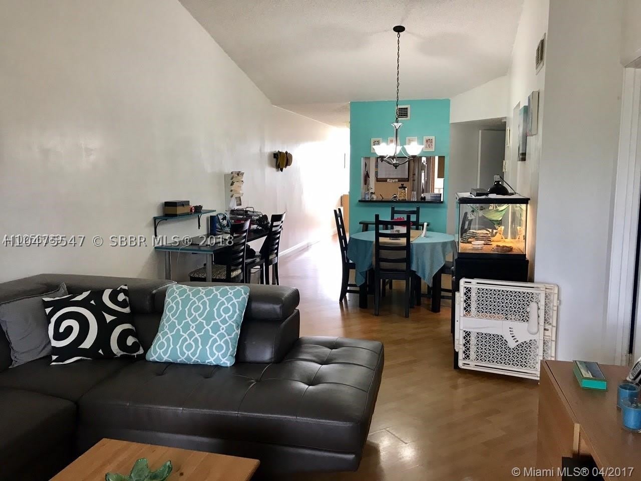 2821 N Course Dr – photo 2