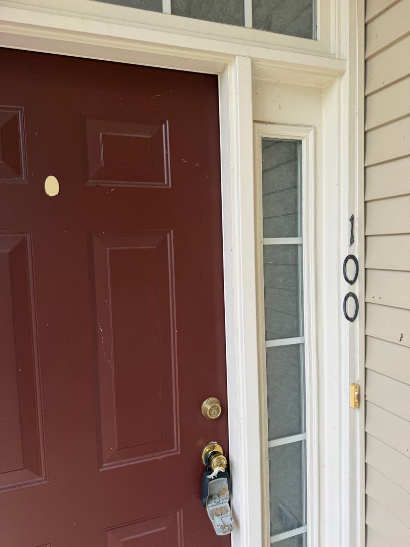 END UNIT TWO LEVEL CONDO WITH 1 CAR GARAGE, CLOSE TO KENTLANDS, DOWNTOWN CROWN AND METRO – photo 3