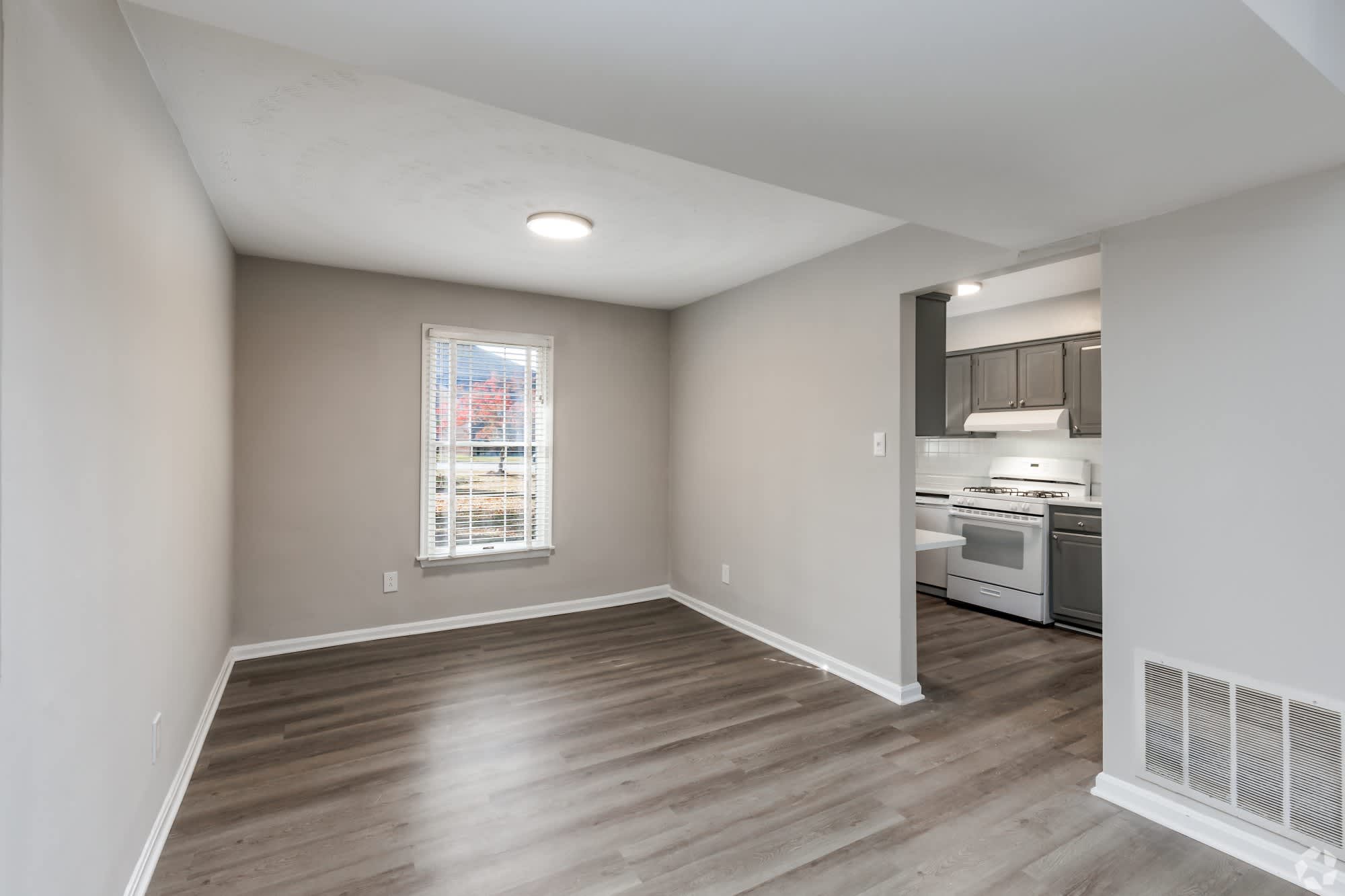 Miars Farm Apartments – photo 5