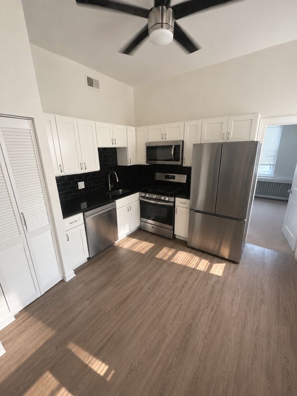 1627 Wolf St – photo 1