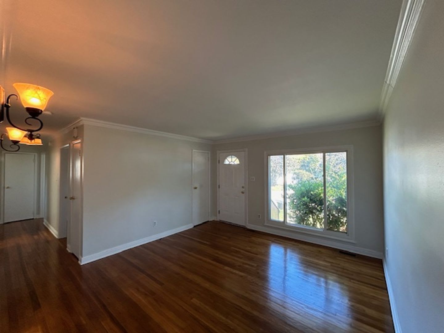 Charming 3BR Ranch Near Libbie & Grove – photo 5