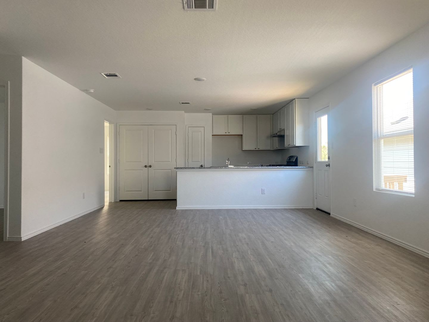 Brand New and Ready for You! – photo 3
