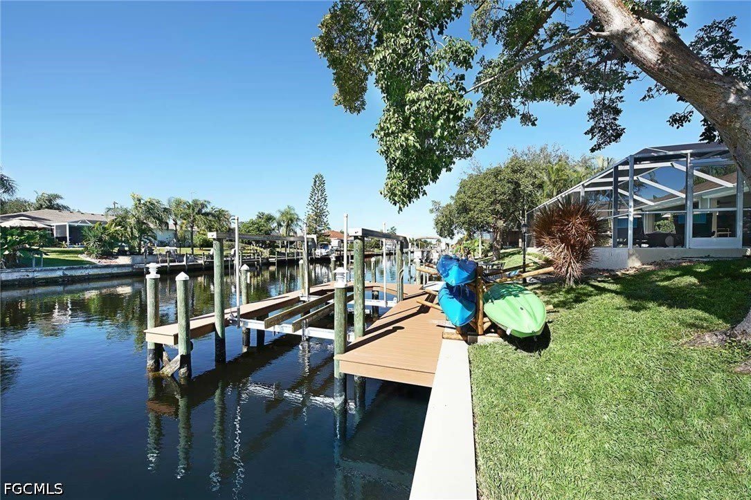 4138 SW 5th Avenue – photo 3