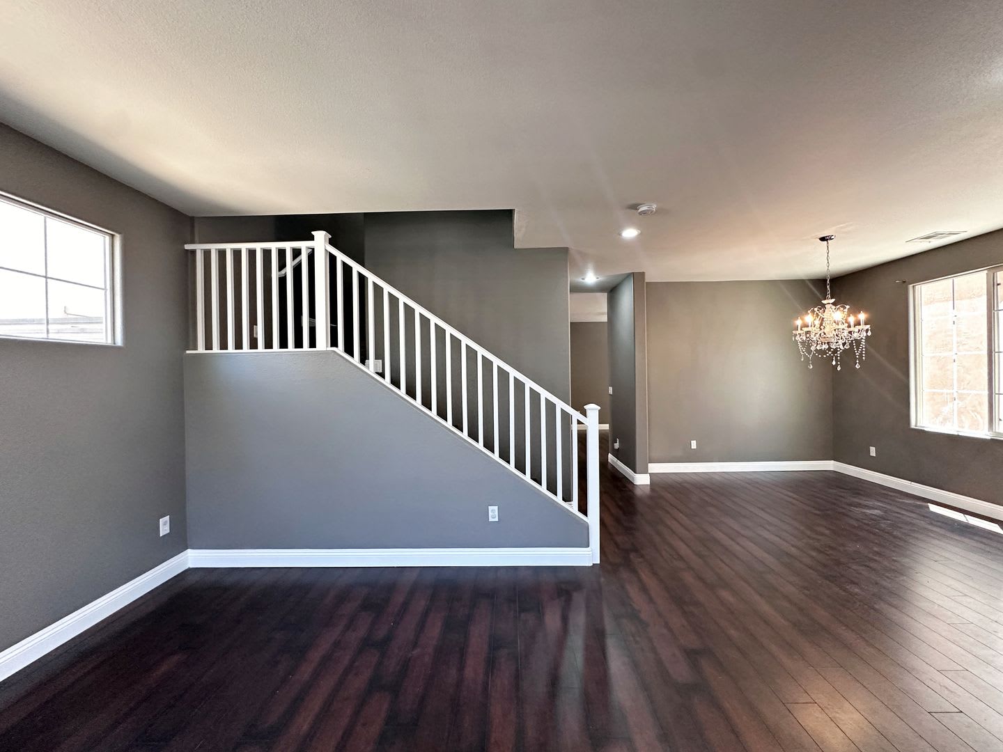 4 BEDROOM 2.5 BATH HOME IN MOUNTAINS EDGE – photo 5